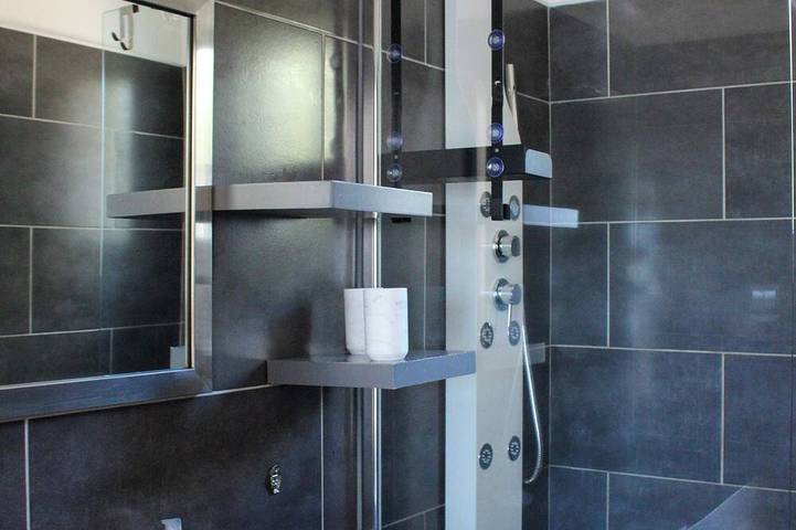Location de vacances pour 3 personnes, avec jardin et terrasse à Sotta - 4