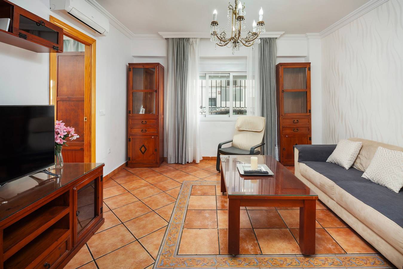 Apartamento De Vacaciones para 6 Personas en Playa de Torre del Mar, Vélez-Málaga