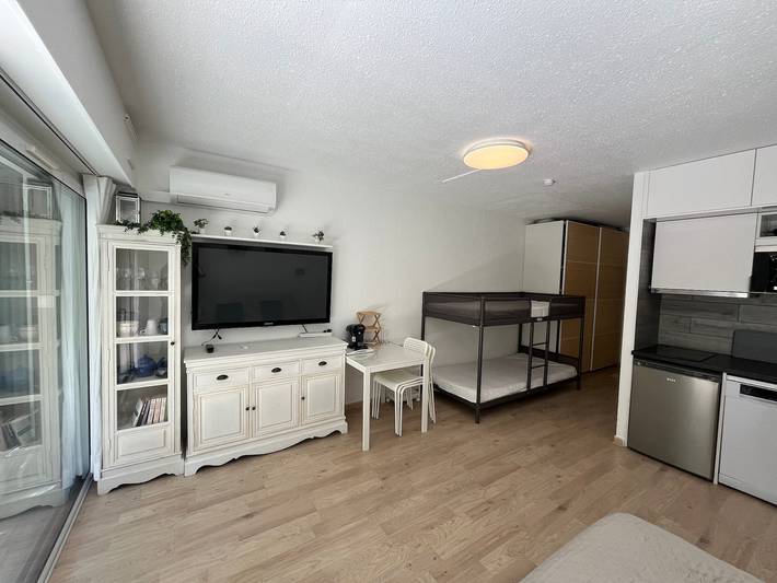 Gîte pour 3 personnes, avec balcon dans Plage Veillat Saint Raphael - 3