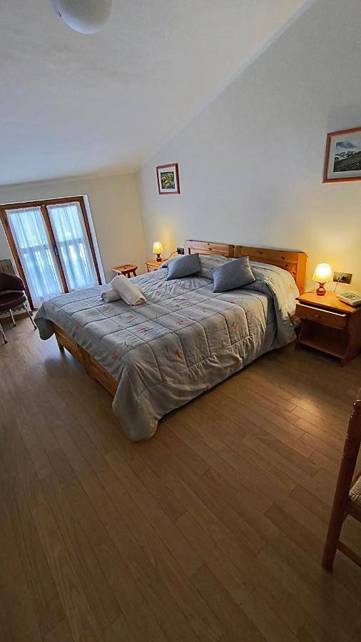 Hôtel pour 3 personnes, avec vue ainsi que terrasse et sauna à Ceresole Reale - 2