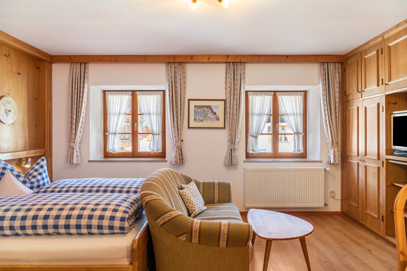 Ganzes Studio, Ferienwohnung 'Museumsblick' mit Bergblick und Wi-Fi in Mittenwald, Bayerische Alpen