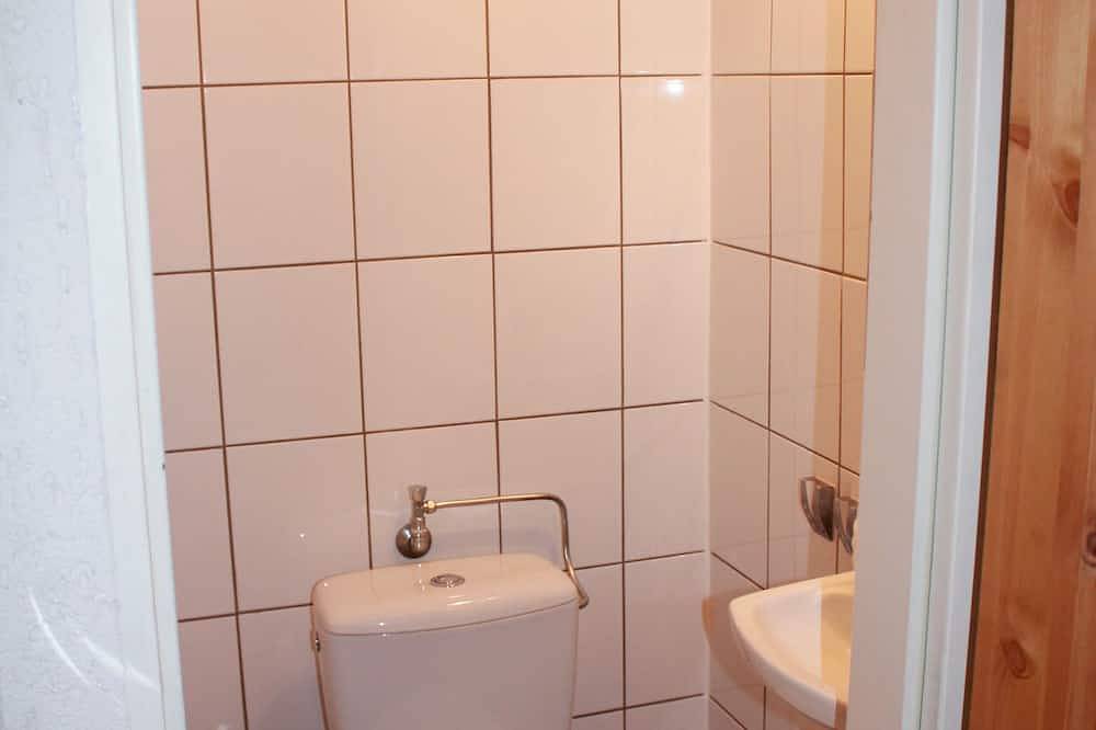Saniertes Landhaus mit bis zu 8 Personen (max 6 Erwachsene) in Ostseenähe in Wittensee, Rendsburg-Eckernförde