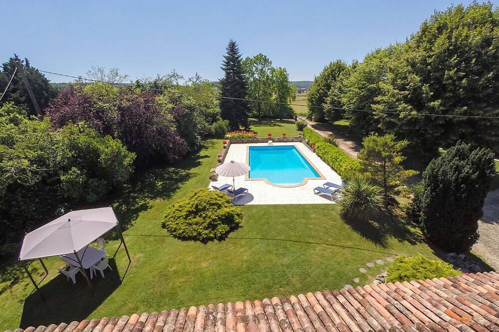 Gite spacieux avec grande piscine privée in Monclar, Région de Villeneuve-sur-Lot
