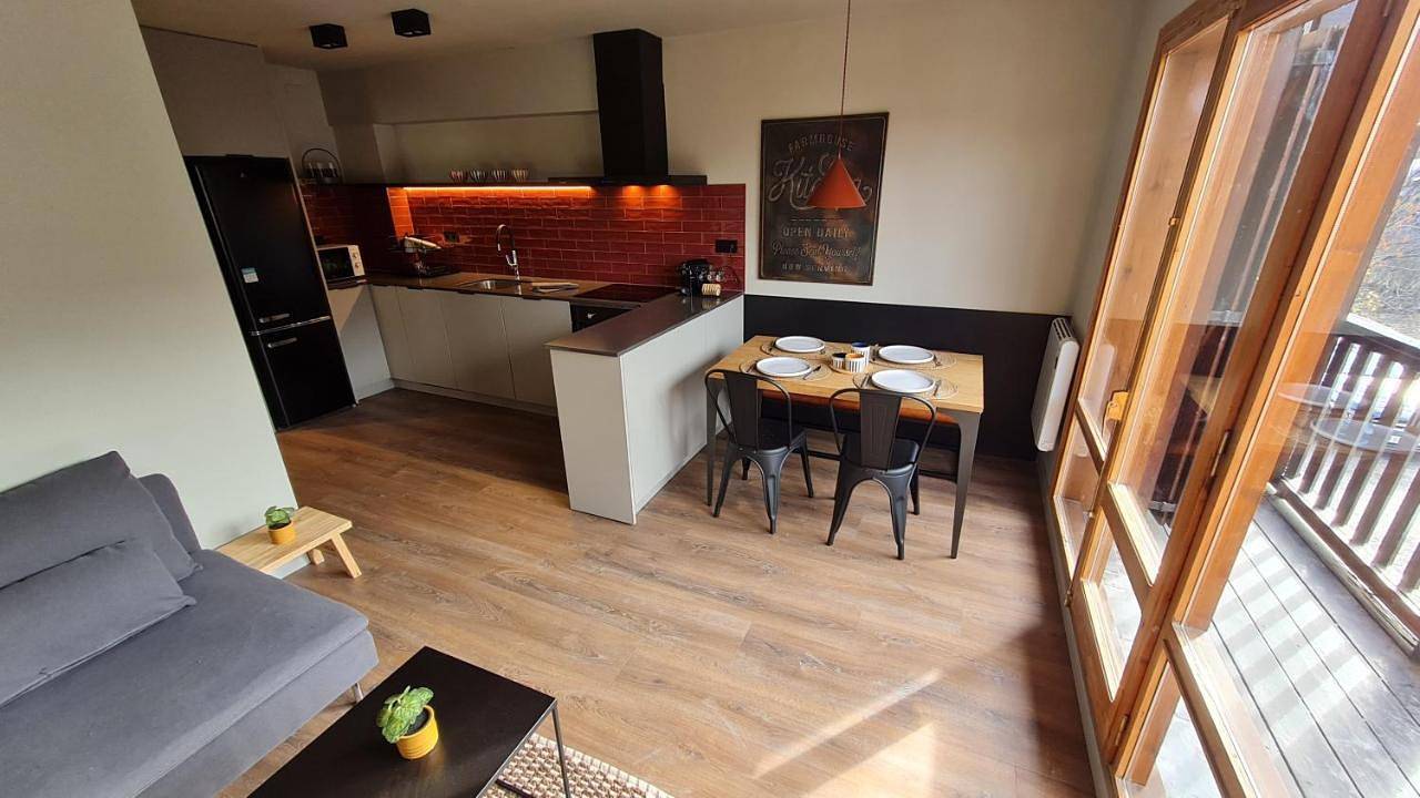 Apartamento entero, Apartment with Mountain View in Tahull, Valle de Bohí