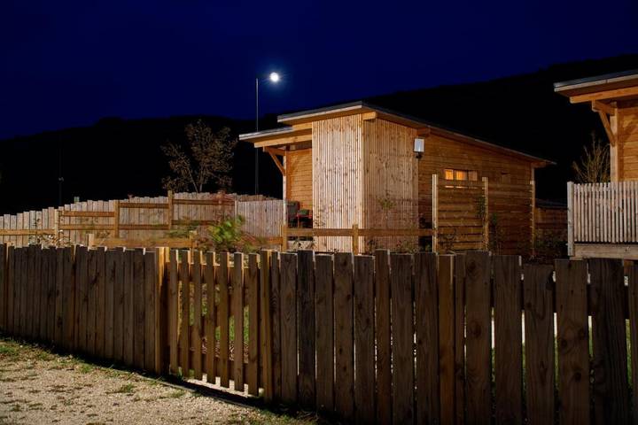 Gîte pour 2 personnes, avec jardin et jacuzzi dans Belley - 3