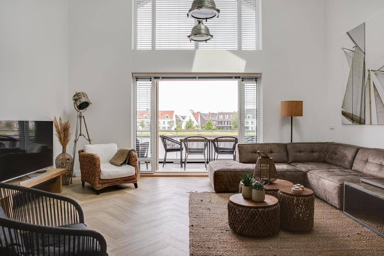 Geheel appartement, Schitterende Water Loft hartje centrum Harderwijk in Harderwijk, Veluwe