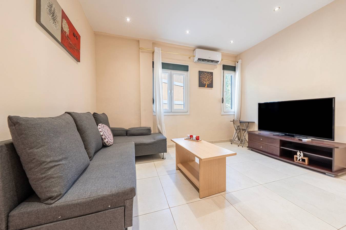 Apartamento entero, Apartamento 'Corfu Town' con terraza compartida, Wi-Fi y aire acondicionado in Mantouki, Corfú (ciudad)