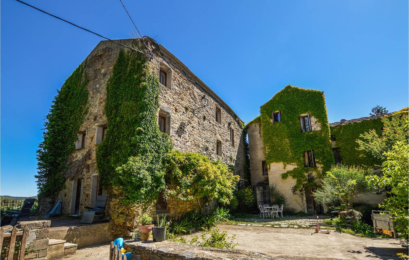 Appartamento intero, Sereno appartamento a Carpineto con piscina e terrazzo in Carcheto Brustico, Parco naturale regionale della Corsica