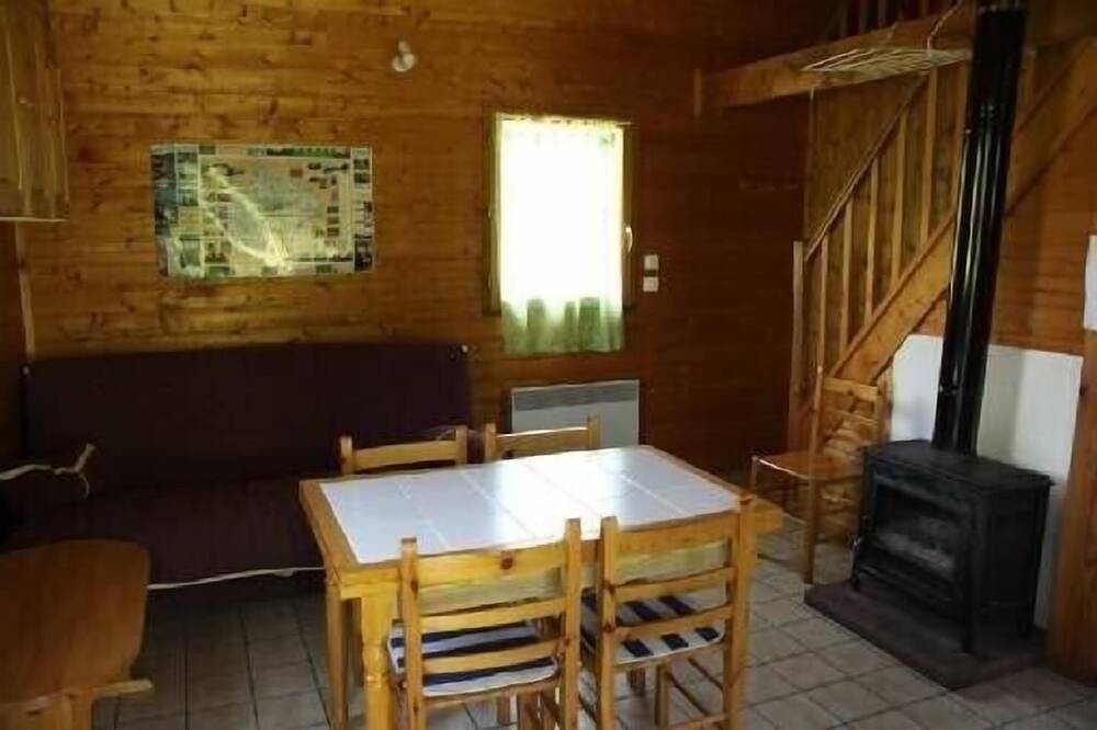 Houten Chalet in La Chapelle-d'Alagnon, Regionaal natuurpark van de vulkanen van de Auvergne