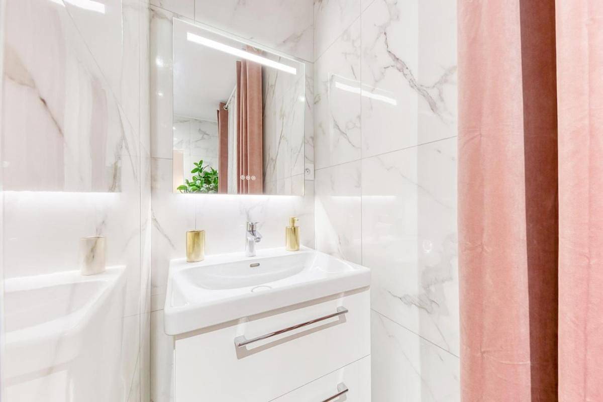 Appartement entier, Suite Hammam Love Luxe paisible in Les Pavillons-sous-Bois, Seine-Saint-Denis