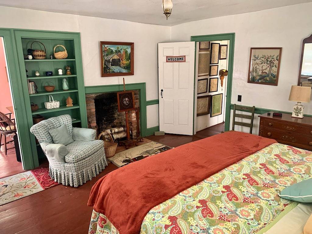 Seenregion! Historisches 200+ Jahre altes schönes Kap mit historischem Schulhaus in Sandwich (NH), Squam Lake