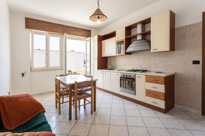 Villa per 5 persone, con Giardino a Lido Marini