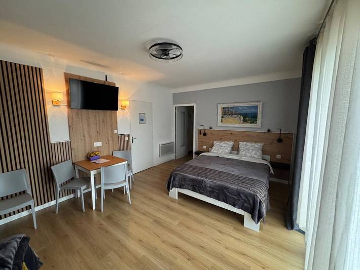 Chambre pour 4 personnes, avec Balcon et Terrasse ainsi que Jardin et Vue
