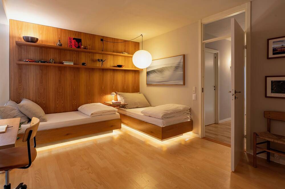 Design canal house directly on the water with private floating terrace in Hovedstaden