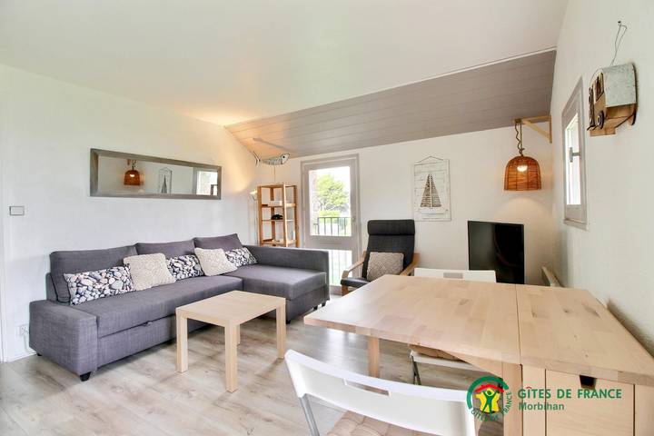 Gîte pour 4 personnes, avec jardin dans Kerjouanno - 4