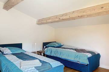 Villa pour 16 Personnes dans Toulon, Région de Toulon, Photo 1