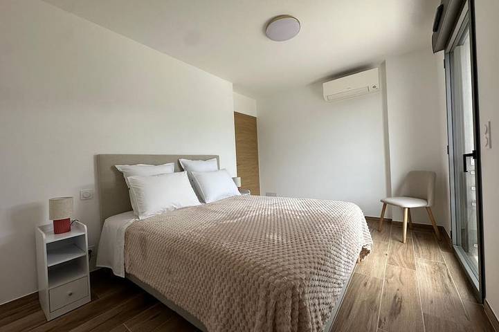 Appartement entier, Rooftop de 4 chambres avec vue à 180° in Sainte-Lucie de Porto-Vecchio, Zonza