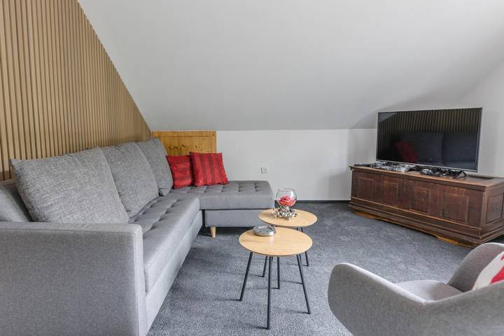 Appartement entier, Appartement 'Storchennest' avec jardin commun, balcon et Wi-Fi in Schmallenberg, Arrondissement du Haut-Sauerland
