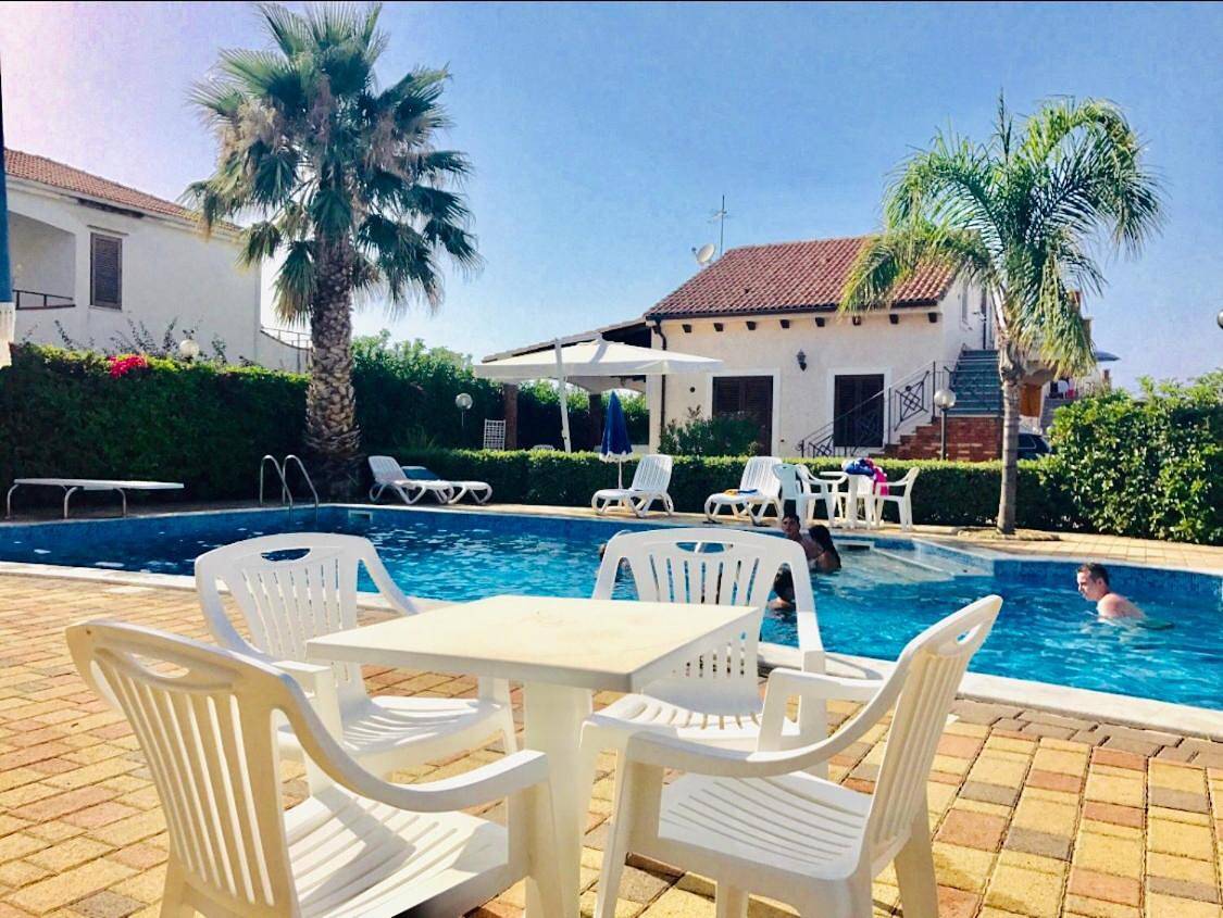 Villa Camelie in Spiaggia (Campofelice di Roccella), Campofelice di Roccella