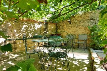 Gîte pour 4 personnes, avec jardin et terrasse, animaux acceptés à Sommières