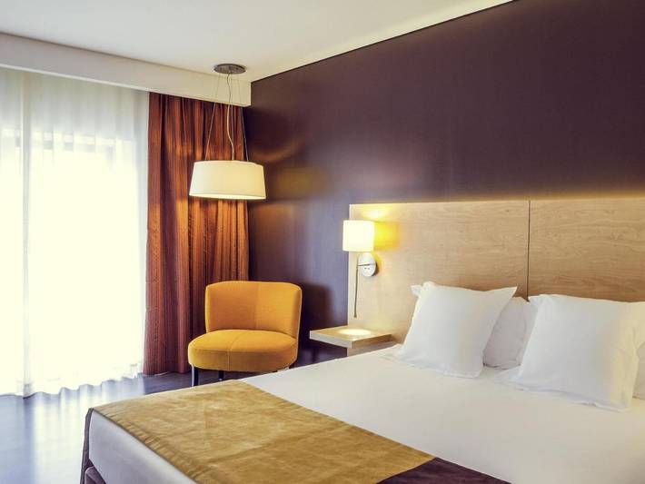 Hôtel pour 2 personnes, avec terrasse et piscine, animaux acceptés