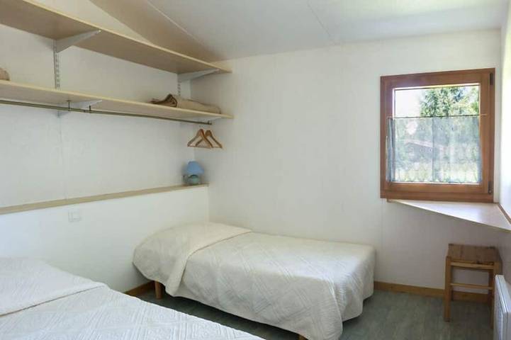 Gîte pour 4 personnes, avec piscine et terrasse à La Balme-de-Sillingy - 3