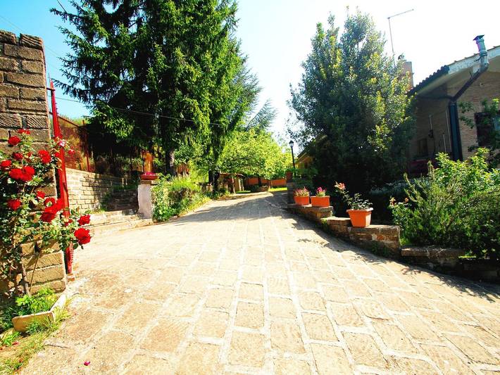 Location de vacances pour 17 personnes, avec piscine ainsi que jardin et terrasse à Bracciano - 3