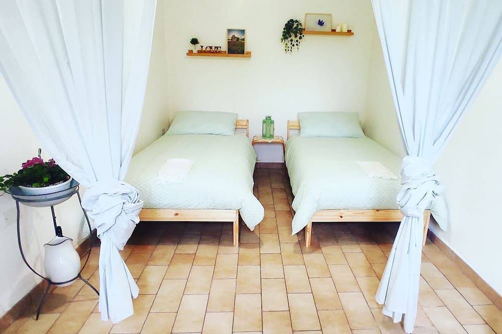 Experience authentic Abruzzo! Fedora's House in Capestrano, your ideal retreat. in Capestrano, Gran Sasso