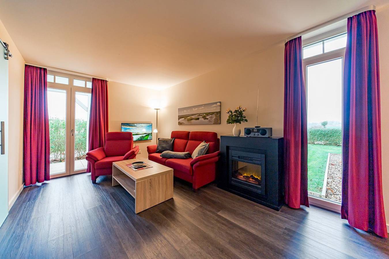 Ganze Wohnung, Strandnahe, schöne Wohnung mit Sauna, Terrasse mit Strandkorb und Landblick in Samtgemeinde Land Wursten, Wurster Nordseeküste