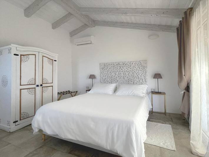 Maison d’hôte pour 2 personnes, avec Terrasse ainsi que Jardin et Vue dans Olbia - 3