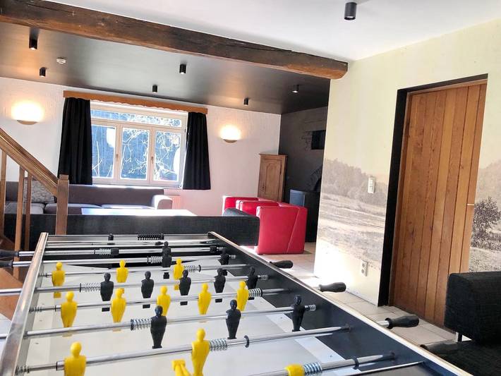 Location de vacances pour 24 personnes, avec jardin ainsi que terrasse et sauna au Province de Luxembourg - 2