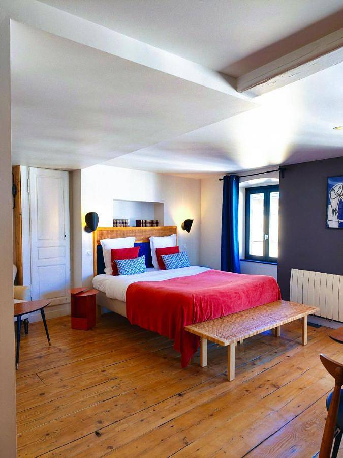 One-Bedroom Suite in Clermont-Ferrand, Parc naturel régional des Volcans d'Auvergne