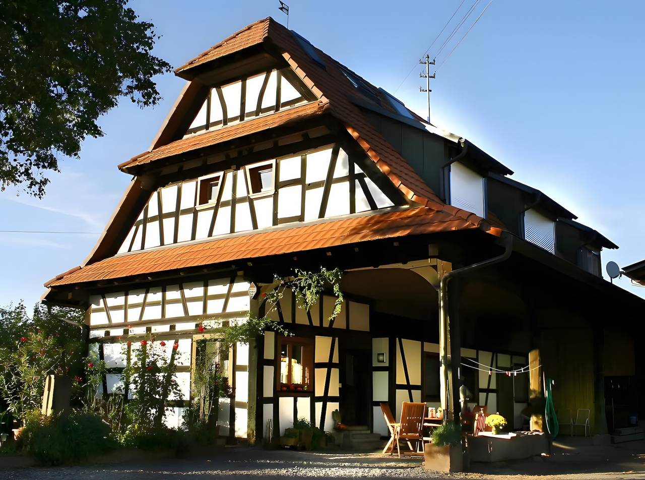 Ganze Wohnung, Apartment 'Rheinaue' mit Gemeinschaftsgarten, Balkon und Wlan in Ichenheim, Neuried