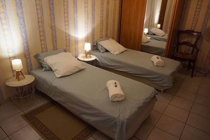 Gîte pour 6 personnes, avec jacuzzi ainsi que jardin et terrasse, animaux acceptés à Saint-Ilpize - 3