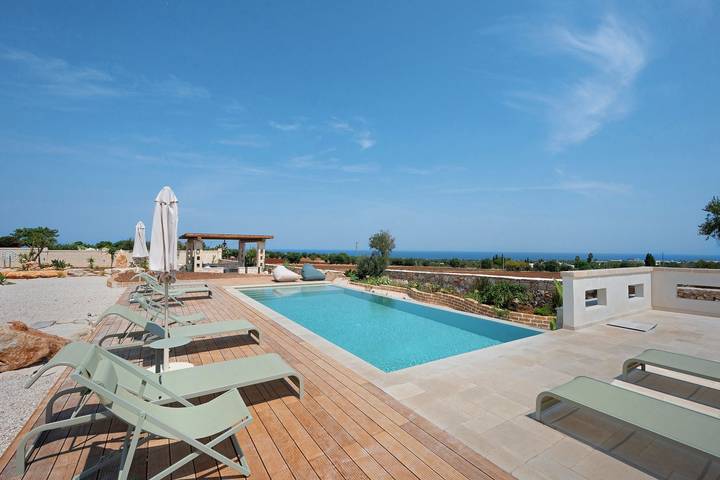 Vakantiehuis voor 6 personen, with Balkon and Whirlpool as well as Tuin in Provincie Bari