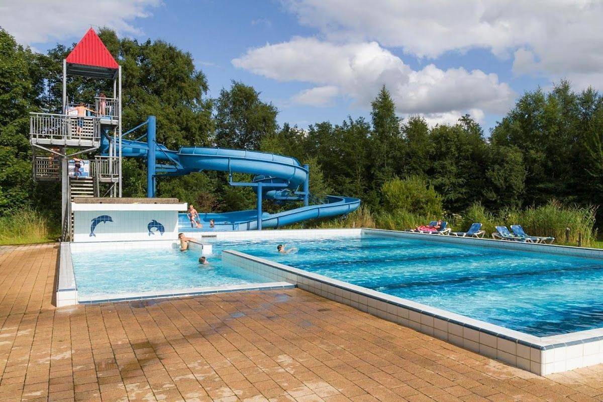 Stacaravan Camping It Wiid Earnewoude in Eernewoude, Nationaal Park De Alde Feanen