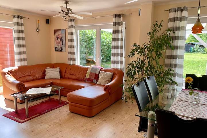 Ferienwohnung für 5 Personen, mit Terrasse und Garten in Lüssow - 2