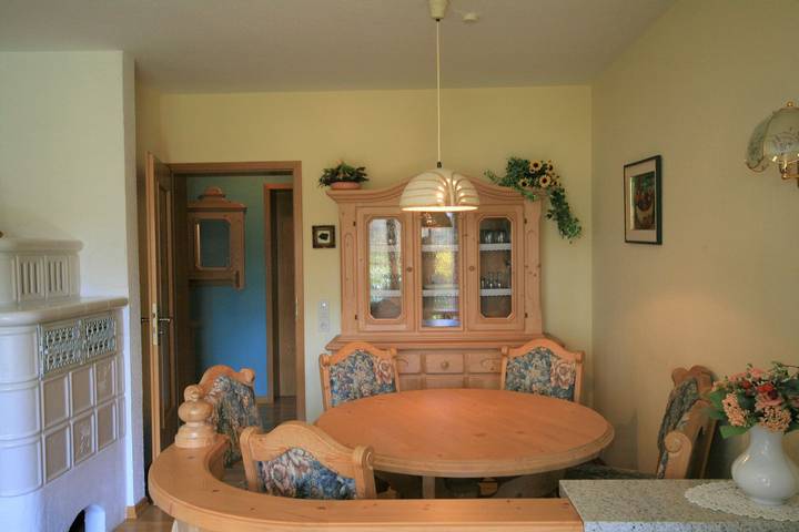 Ferienwohnung für 4 Personen, mit Seeblick und Ausblick sowie Terrasse am Forggensee - 2