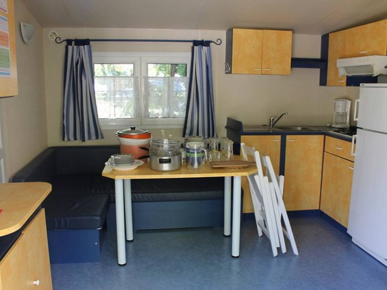 Mobil-home confortable avec terrasse pour 6 personnes in La Cassagne, Périgord Noir