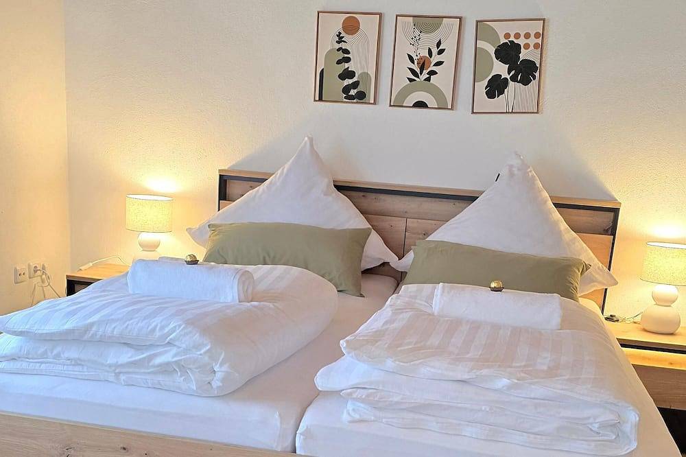 Apartamento inteiro, Apartment with children's playroom in Colmberg, Romantische Straße
