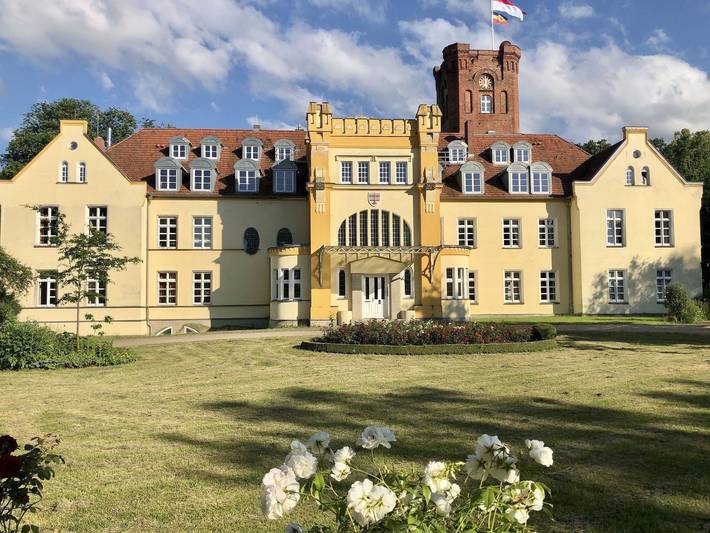 Ferienwohnung für 5 Personen, mit Balkon und Garten in Lelkendorf