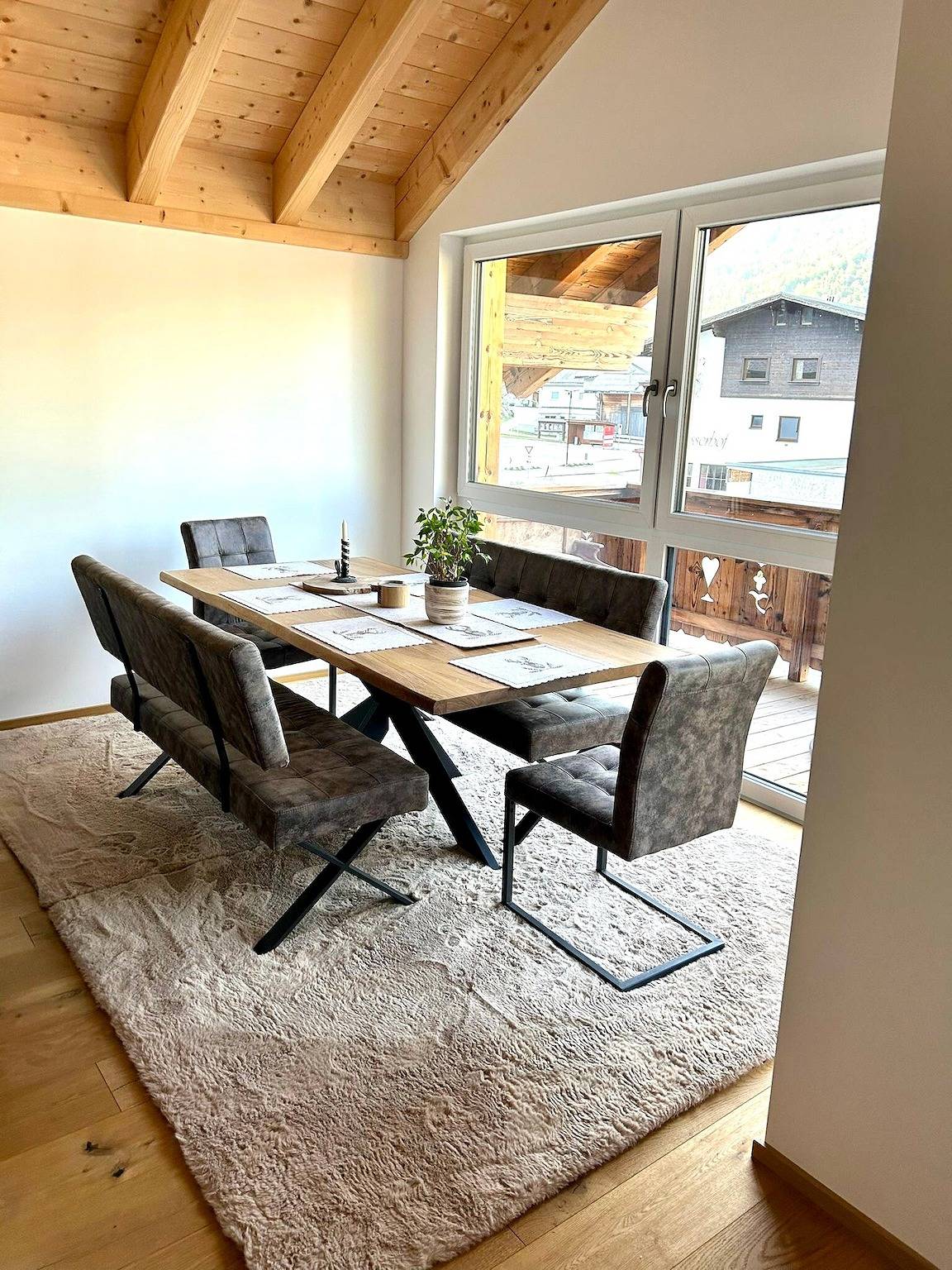 Ganze Wohnung, Penthouse „Alte Mühle“ mit Bergblick, Gemeinschaftsgarten und Wlan in Scharnitz, Arnspitzgruppe