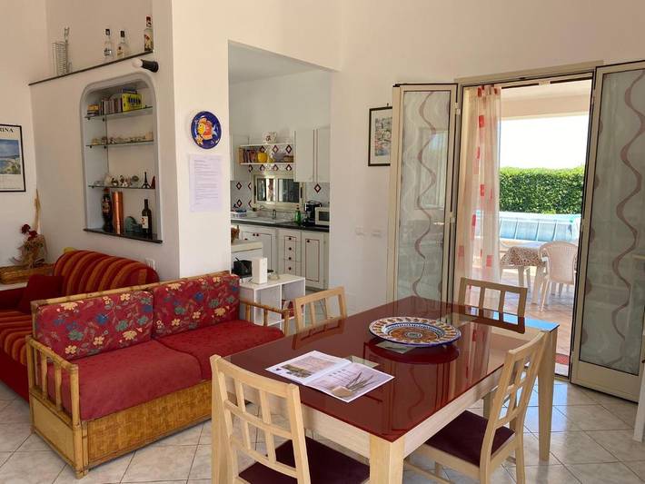 Villa per 10 persone, con panorama e giardino nonché piscina, con animali domestici in San Lorenzo