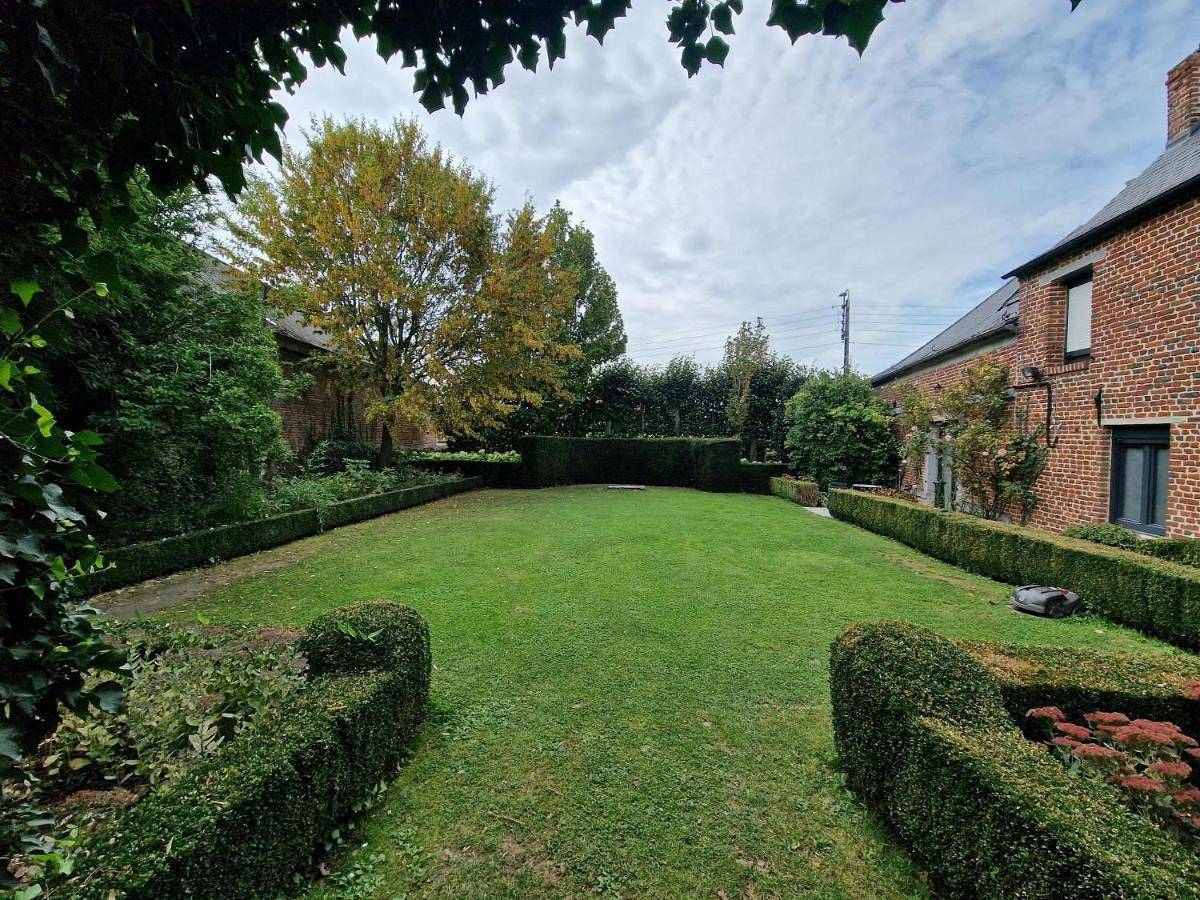 Le domaine de la Rhonelle in Villers-Pol, Avesnes-sur-Helpe