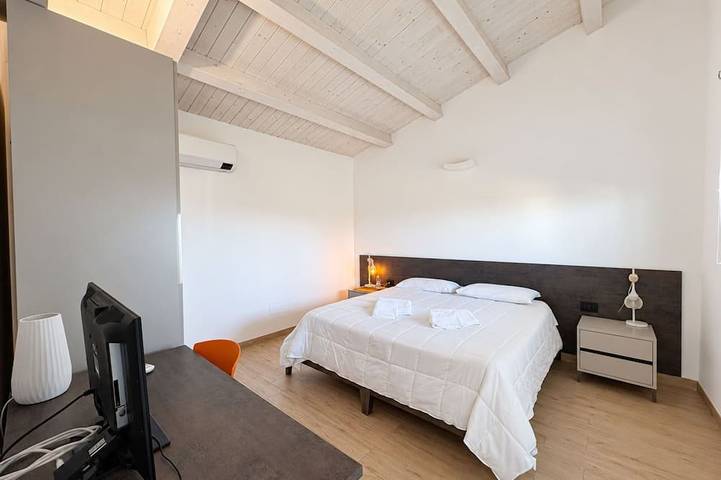 Bellissima villa per 2 persone con A/C, piscina, WIFI, TV, patio e vista panoramica in Mazzarino, Provincia di Caltanissetta