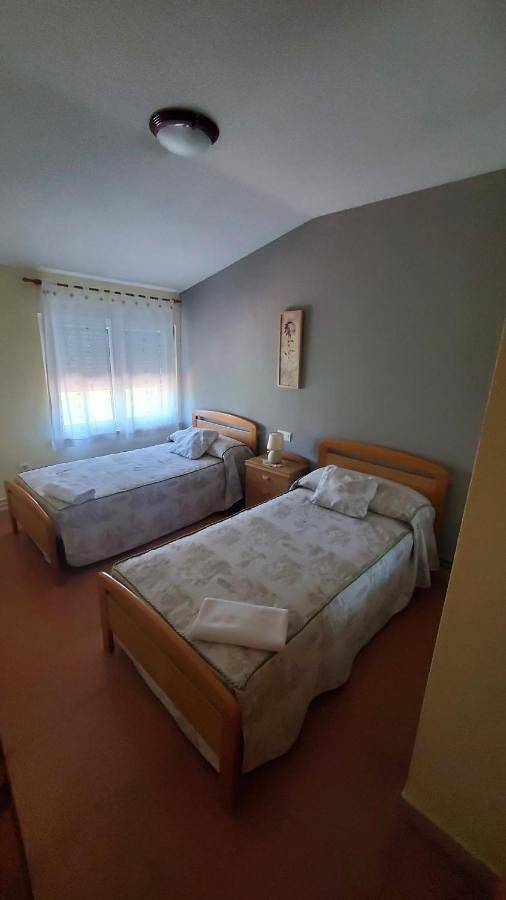 Casa rural para 14 personas, con vistas y terraza, Se admiten mascotas en La Moraña - 4