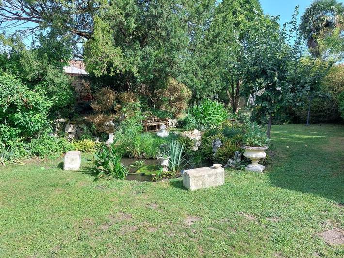 Location de vacances pour 2 personnes, avec jardin ainsi que vue et piscine, animaux acceptés à Châteauneuf-sur-Charente - 3