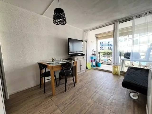 Ganzes Studio, Studiokabine mit Pool in Lagon Bleu in Le Grau-du-Roi, Côte d'Améthyste