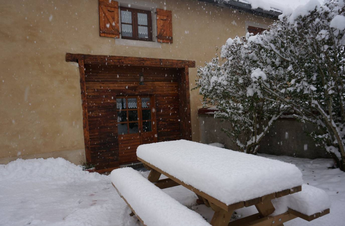 Studio entier, Gîte de vacances 2 personnes : "Le Bois Gentil", Jura in Foncine-le-Haut, Parc naturel régional du Haut-Jura