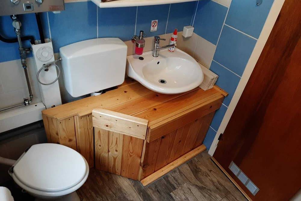 Ganze Wohnung, Ferienhaus perfekt für Gruppen in idyllischer Alleinlage mit Pool in Neuhaus a.d.Pegnitz, Landkreis Nürnberger Land